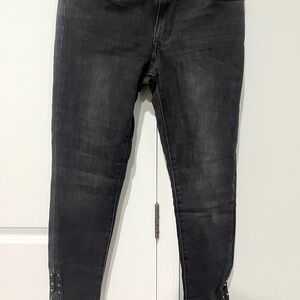Levi's Charcoal Skinny Jeans